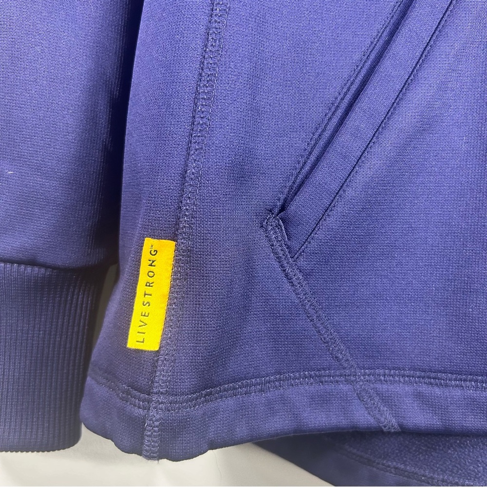 Nike Therma Fit Livestrong Sweater Hoodie Sweatshirt Navy Blue; Women’s Sz Small - Picture 8 of 16